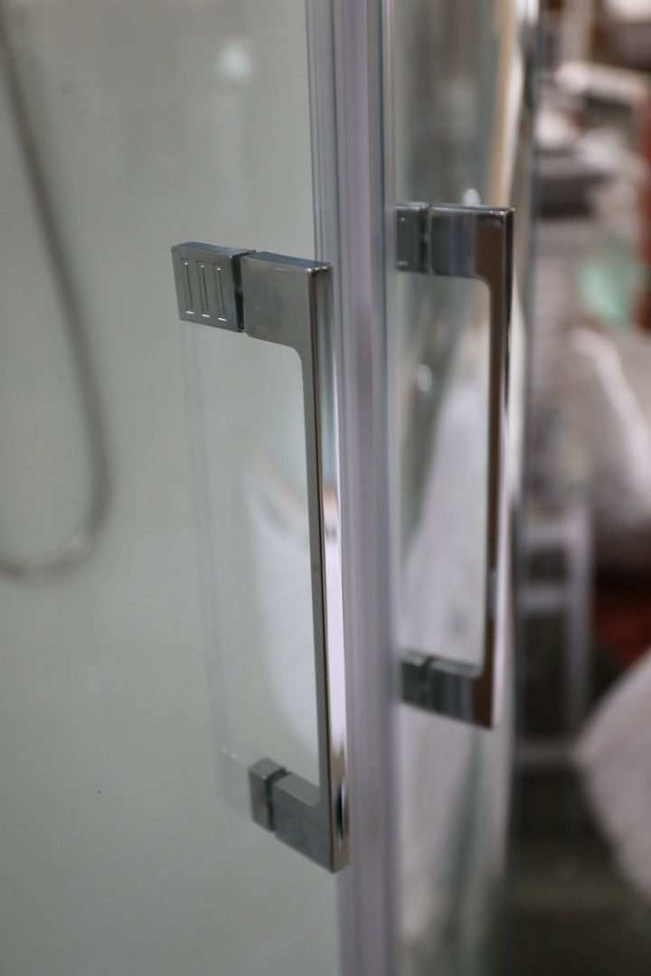 Магнитные защелки дверей.