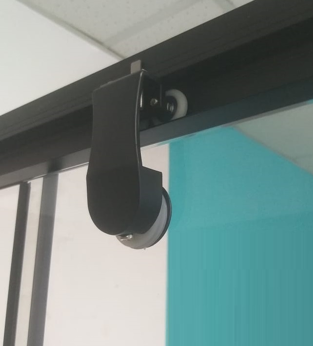 Душевое ограждение Cerutti SPA MARBELLA 120B R, 80х120 см, без поддона, в правый угол, черный профиль