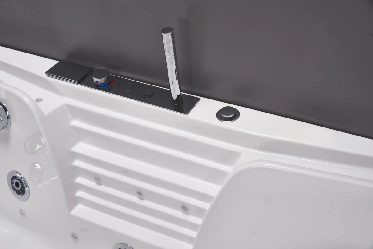 Гидромассажная ванна Ceruttispa C-477-18A (180х85 см), с  аэромассажем и цветной подсветкой