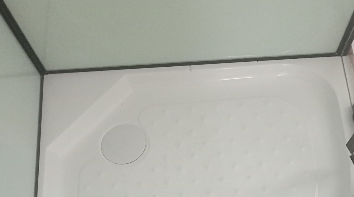 Душевая кабина Cerutti SPA KORRA90B тропический душ, угловая, черный профиль