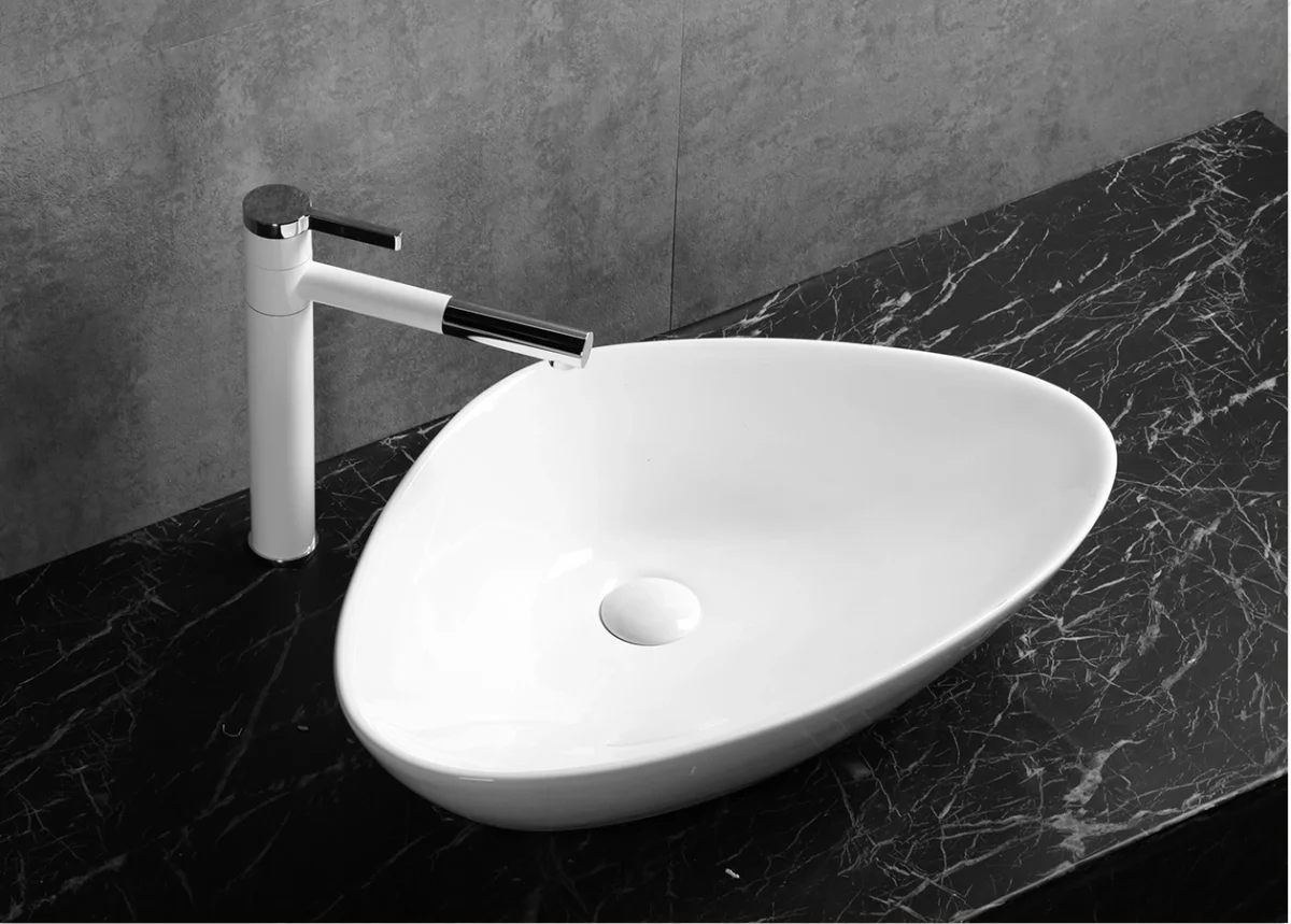 Раковина накладная Ceruttispa CR7025M, треугольная, белая, 59х39х13,5 см